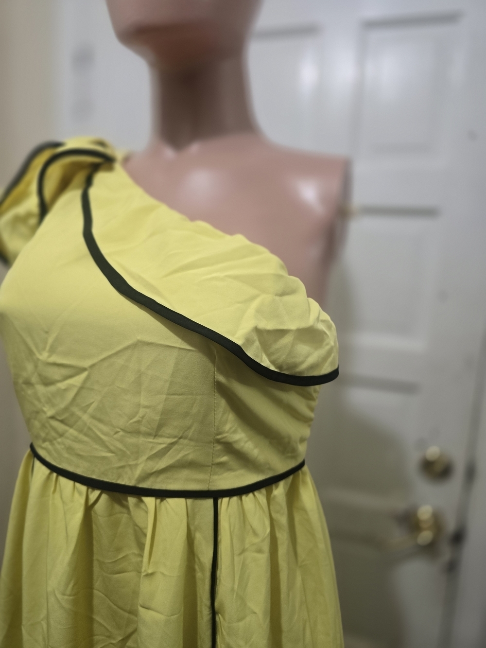 One-Shoulder Lemon Ruffle Maxi Dress - Picture 4 of 10